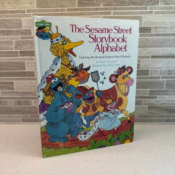 Sesame Street book club hardcover The Sesame Street Storybook Alphabet 1980 - Picture 1 of 9